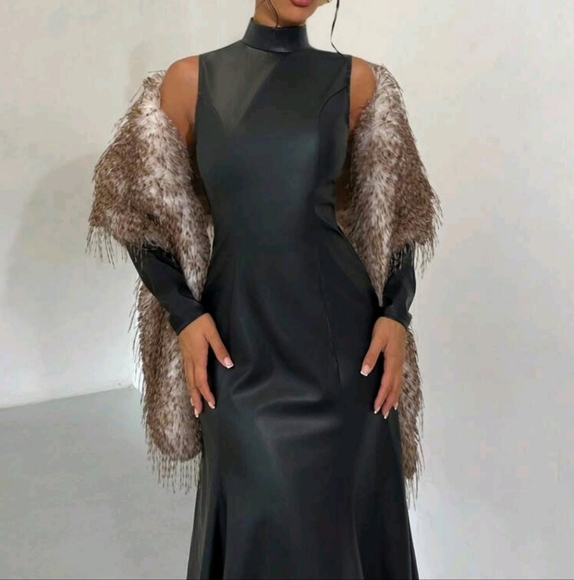 Women's Fashionable Party Faux Turkey Feather  Shawl, Autumn And Winter, Fur Sha - Picture 3 of 4